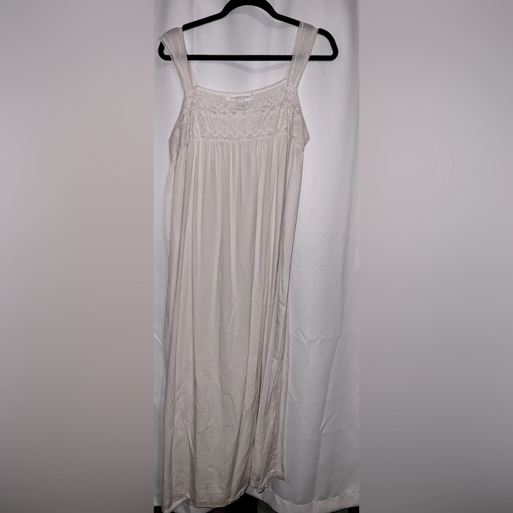 Victoria’s Secret Country White Nightgown (Vintage, Size Large)